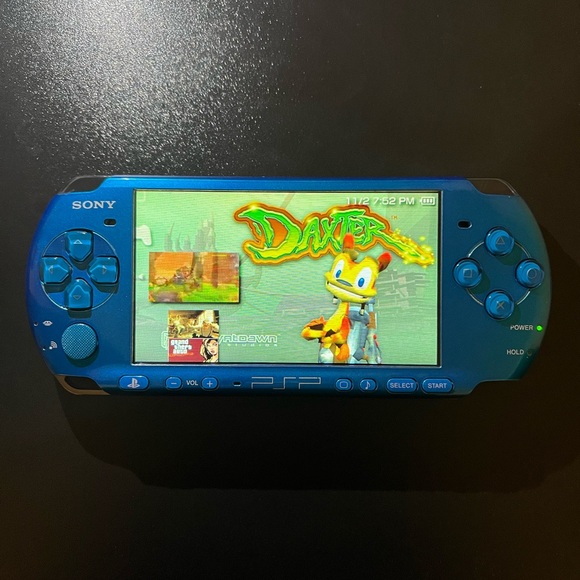 Sony PSP 3000 with games - Picture 7 of 8